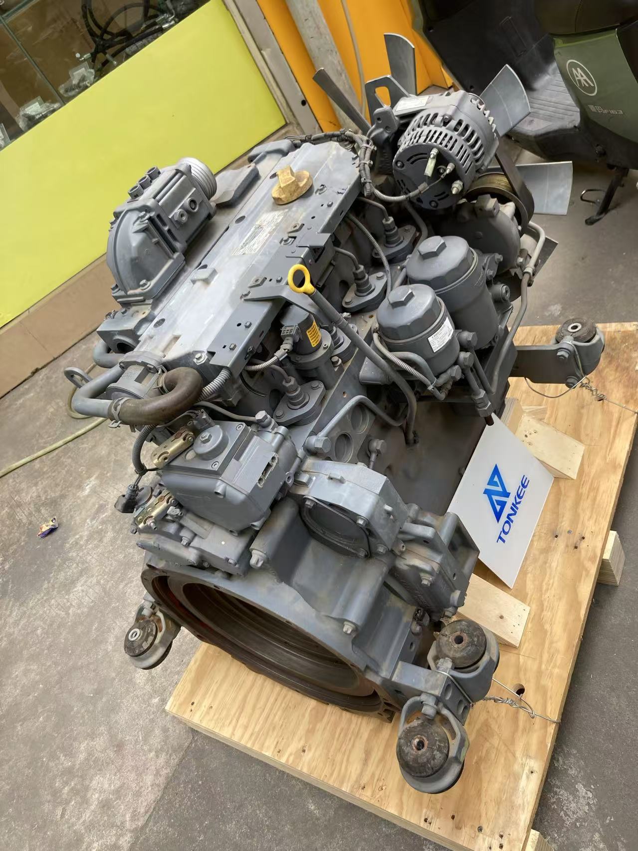 Deutz Bf4m2012 Engine Assembly China FAW BF4M2012C 100kW 2400rpm Diesel Engine Assembly