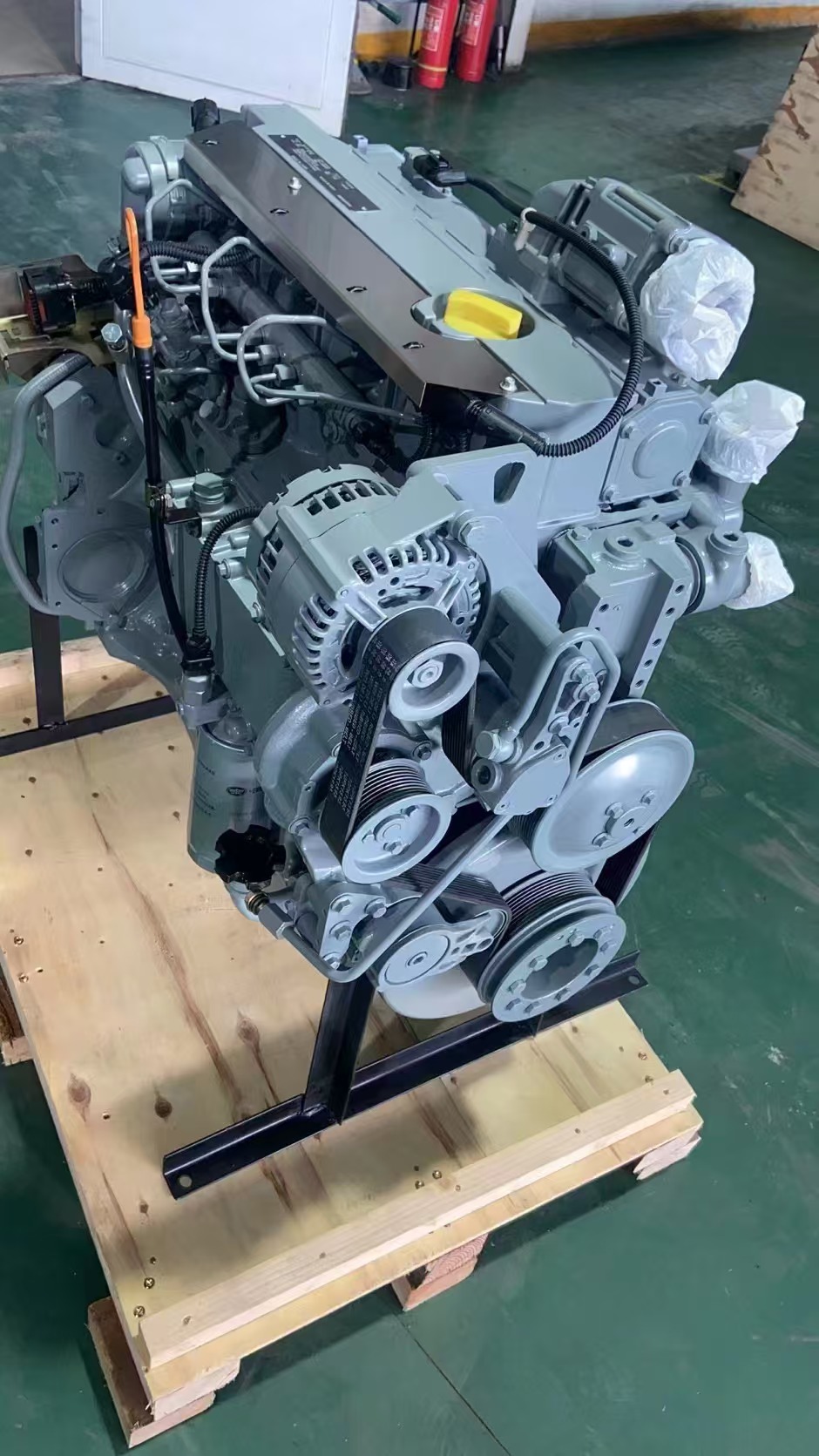 Diesel Engine Tcd2013 Tcd 2013 L04 2V 126KW 169HP 2300 RPM replacement for Deutz